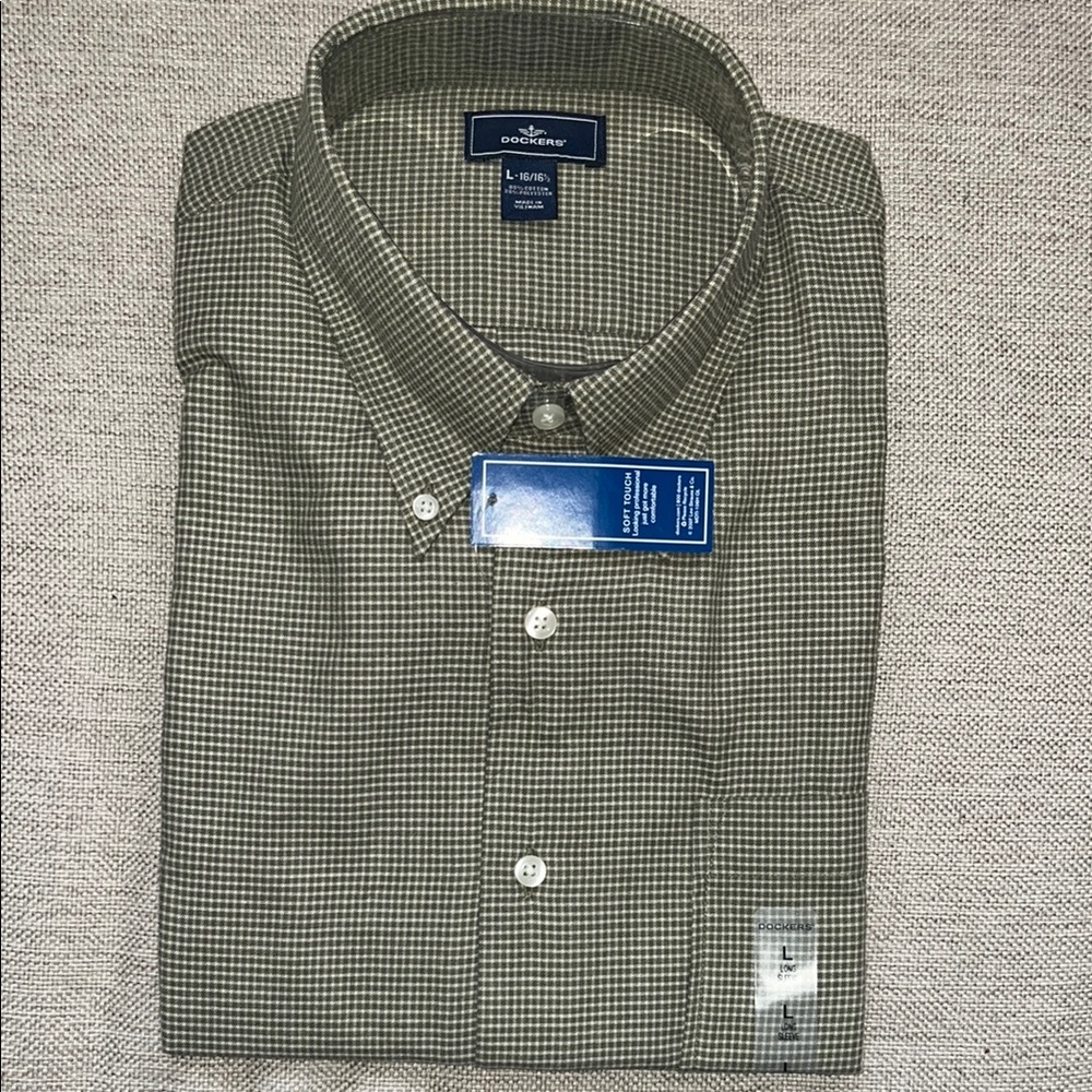 NWT Dockers Men's Olive Checkered Button Down Shirt